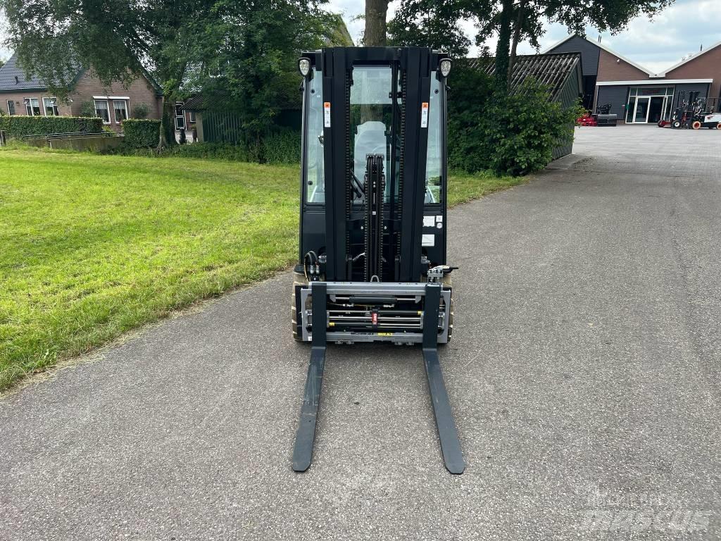 Bobcat B 25 X-7 Plus Električni viljuškari