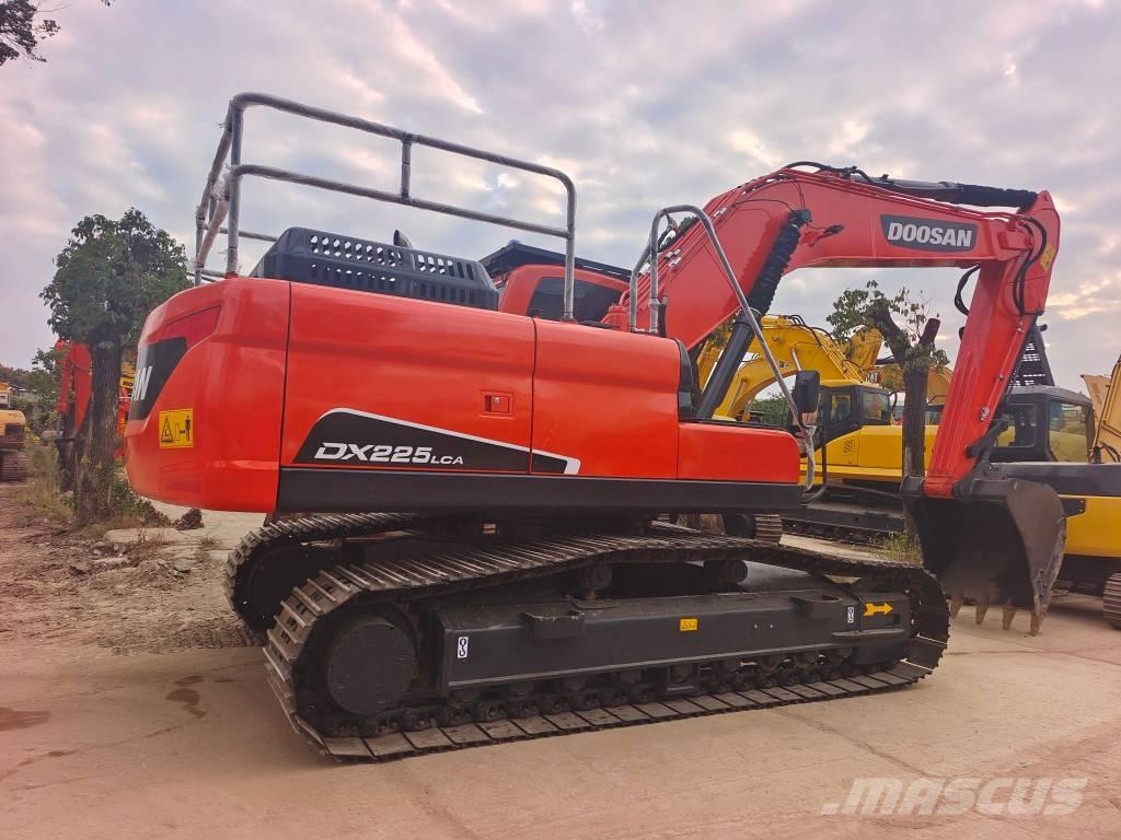 Doosan DX 225 LC-9C Polovni bageri sa dugom rukom
