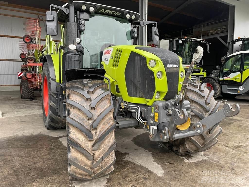 CLAAS Arion 660 Traktori