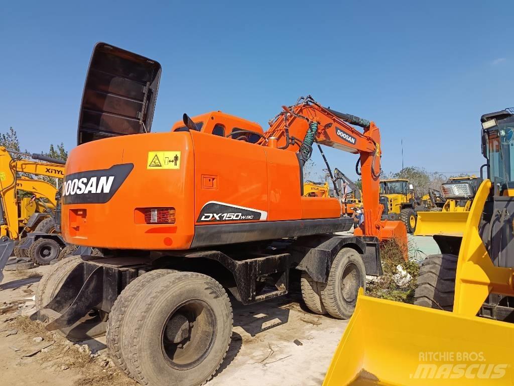 Doosan DH 150 W-7 Bageri točkaši