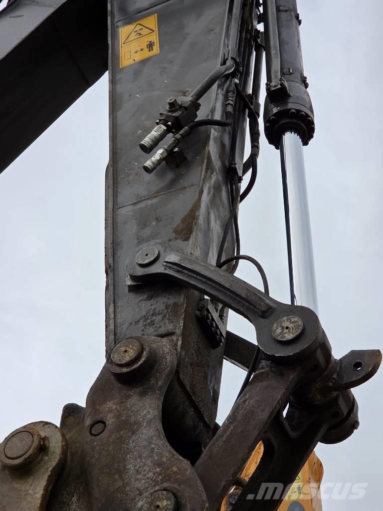 Volvo EC220EL Bageri guseničari