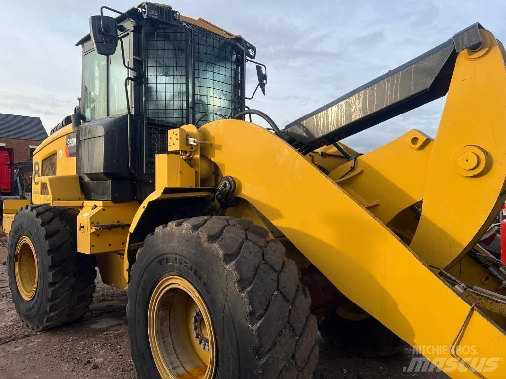 CAT 930 M Utovarivači na točkove