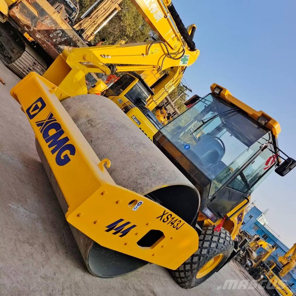 XCMG XS 143 J Valjci sa jednim bubnjem