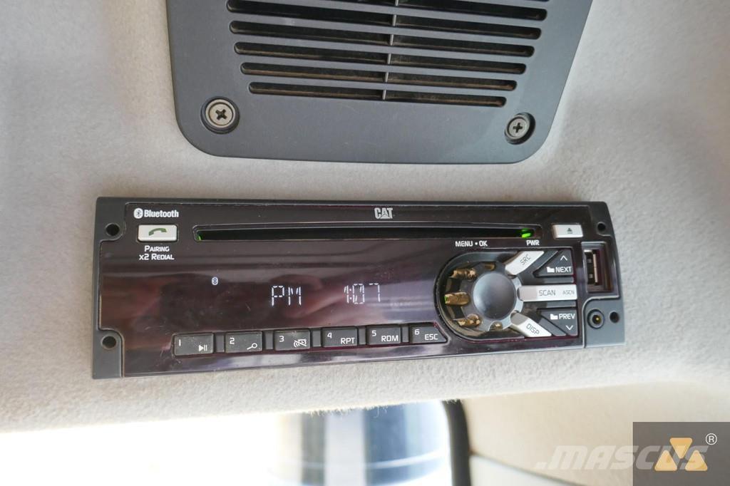 CAT 325F LCR Bageri guseničari