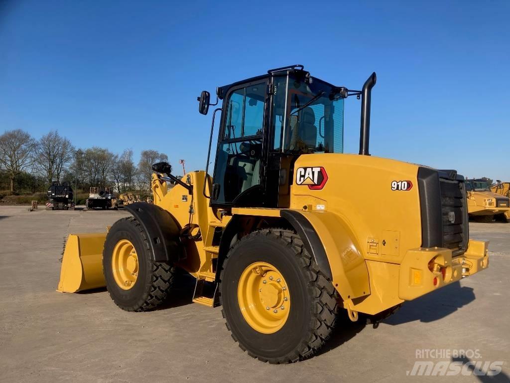 CAT 910 Utovarivači na točkove