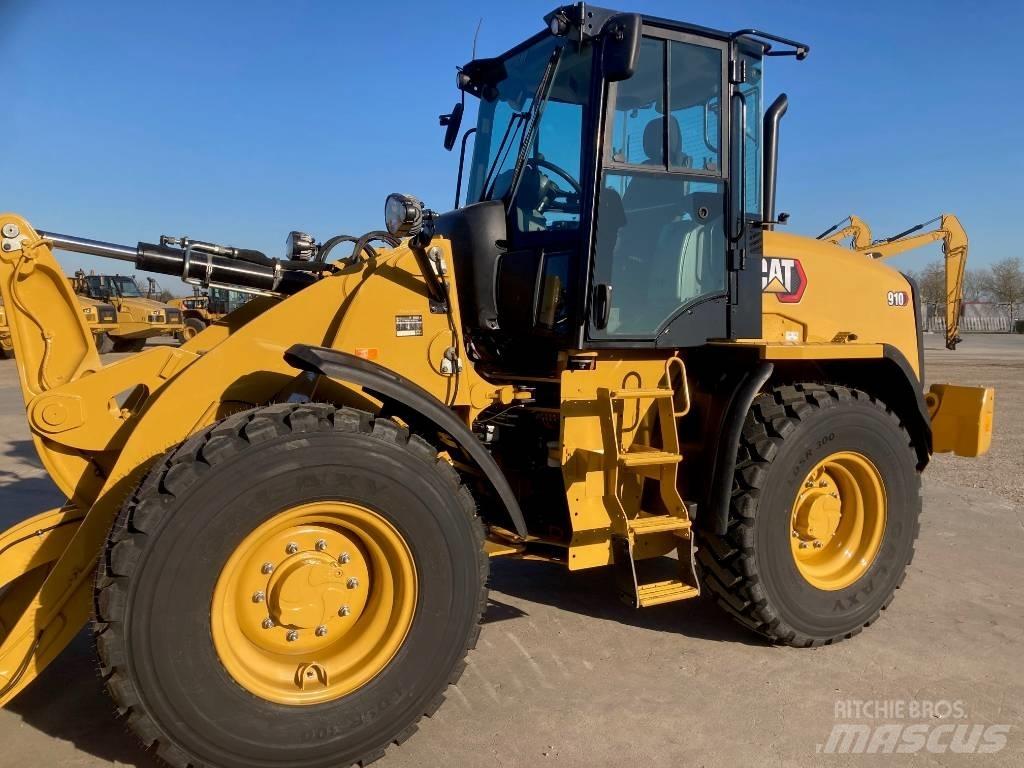 CAT 910 Utovarivači na točkove