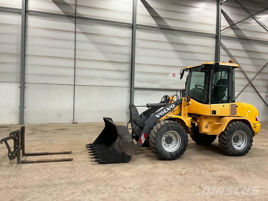 Volvo L 30 B - Z/X Utovarivači na točkove