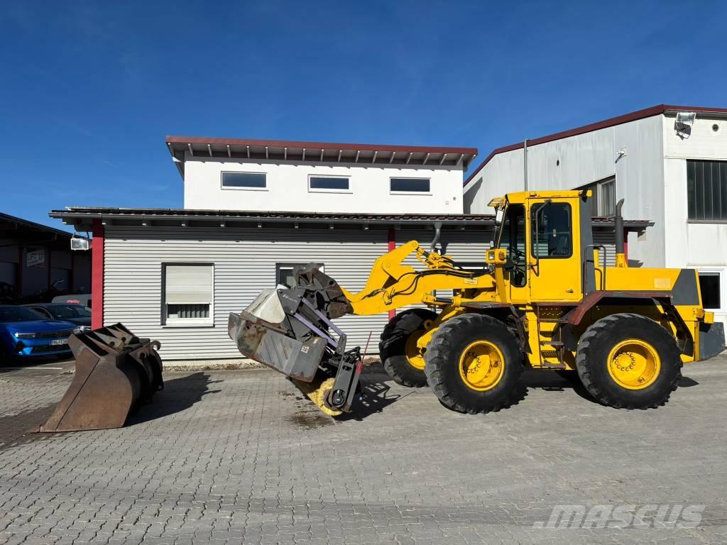 Komatsu WA 180 Utovarivači na točkove