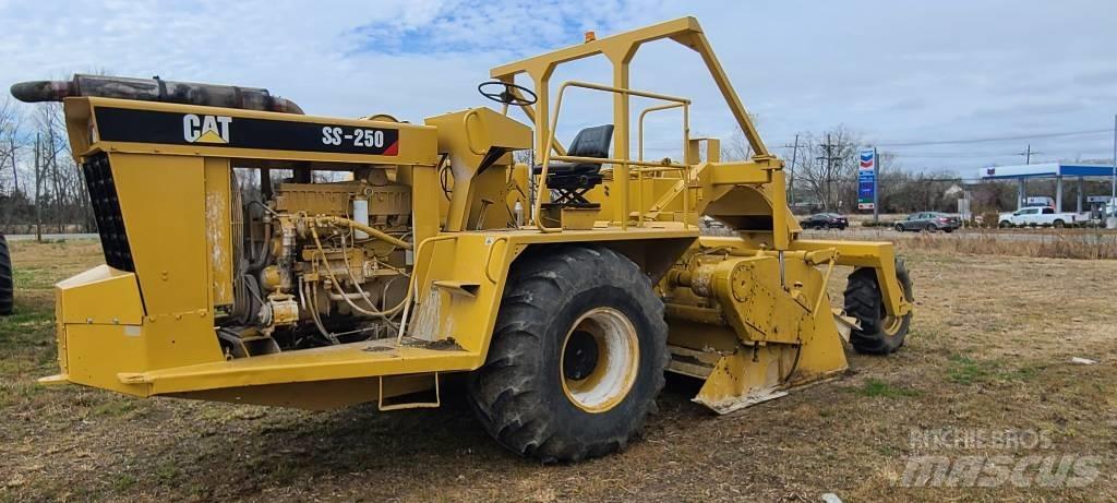 CAT SS 250 B Nabijači zemlje