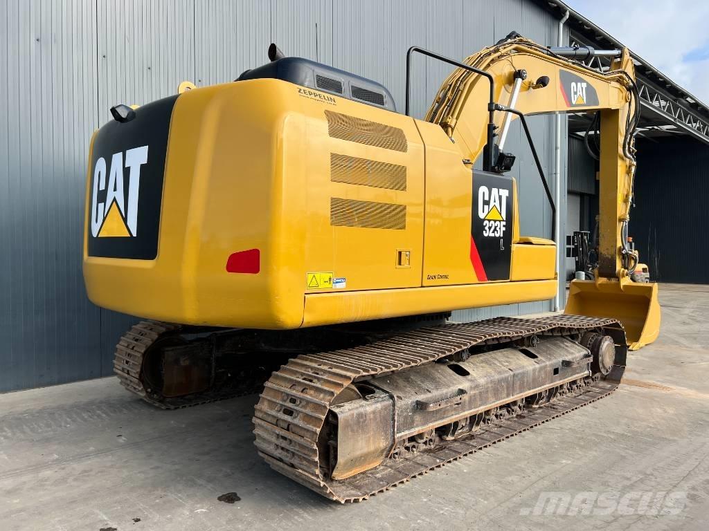 CAT 323F L Bageri guseničari