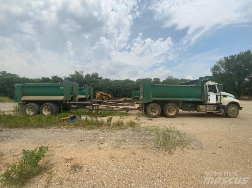 Mack Granite CV 713 Kiperi kamioni
