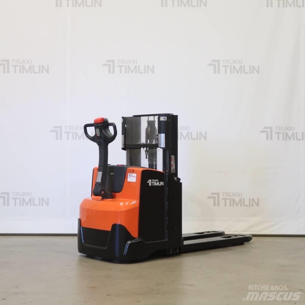 Toyota SWE200D Ručni električni viljuškar