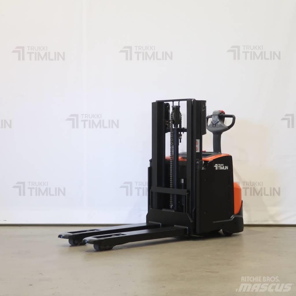 Toyota SWE200D Ručni električni viljuškar