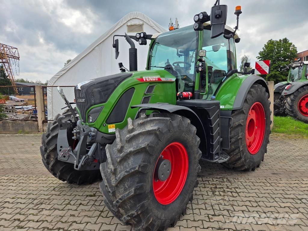 Fendt 724 Vario Traktori