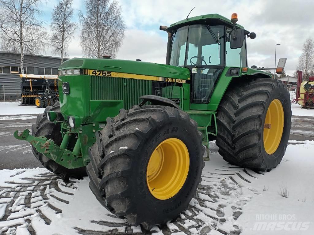 John Deere 4755 Traktori
