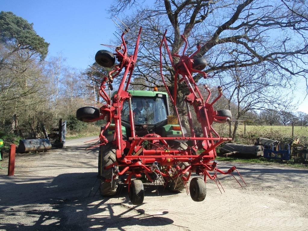 SIP Spider 685/6 Okretači i sakupljači sena