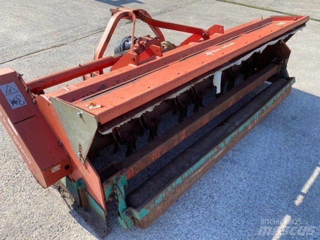 Kverneland FX 265 Kosilice sa postoljem za vuču