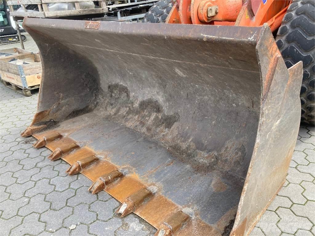 Fiat-Hitachi W 190 Utovarivači na točkove