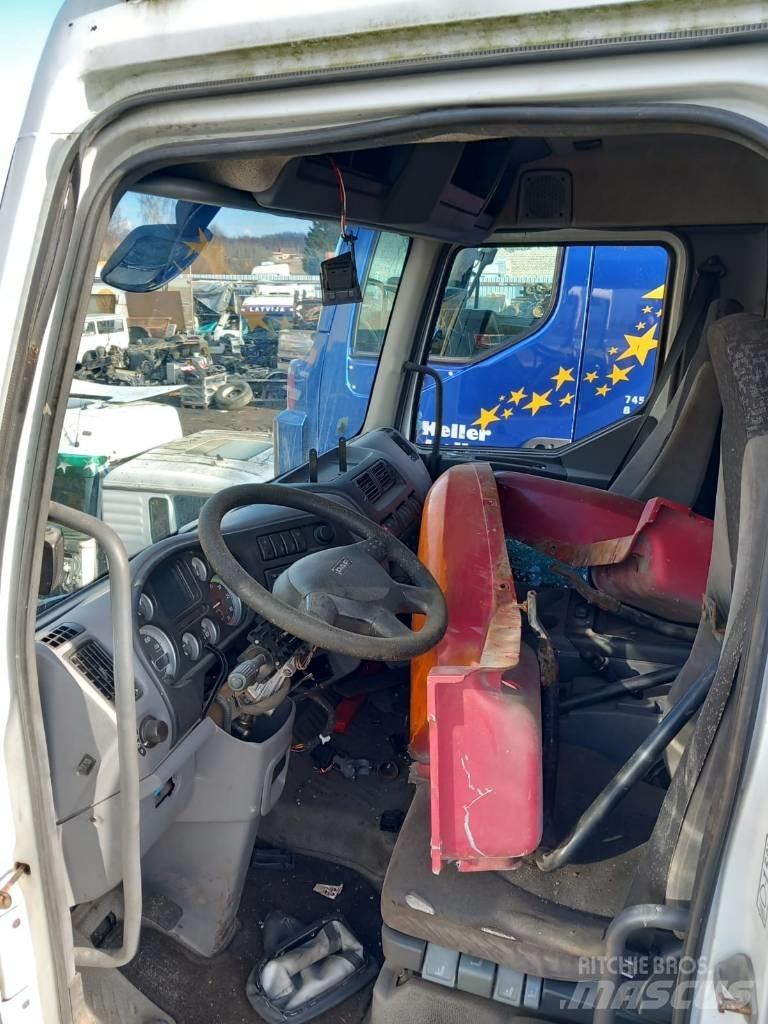 DAF LF45.160 Kabine i unutrašnjost
