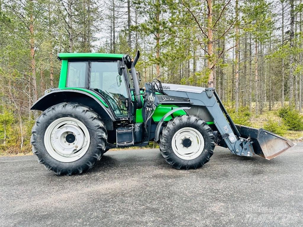 Valtra T 131 Traktori