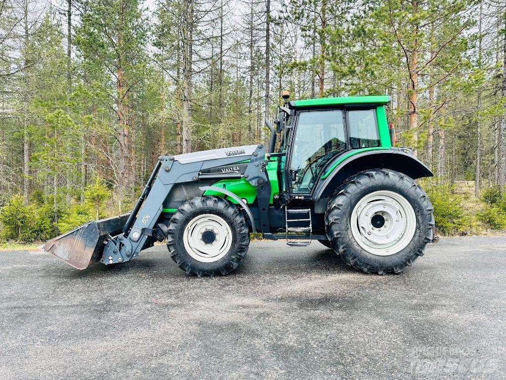 Valtra T 131 Traktori