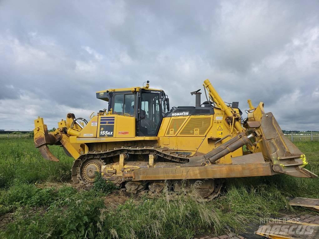 Komatsu D155AX-8 Buldožeri guseničari