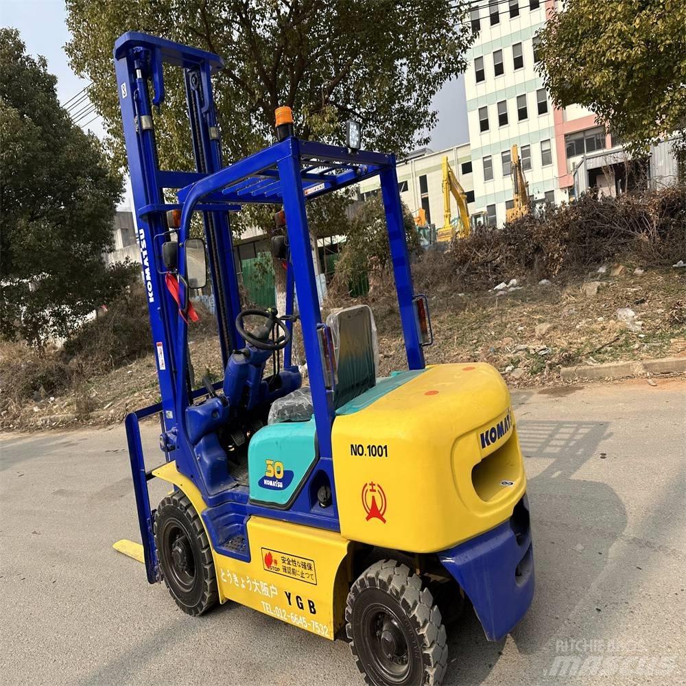 Komatsu FD30-14 Dizelski viljuškari
