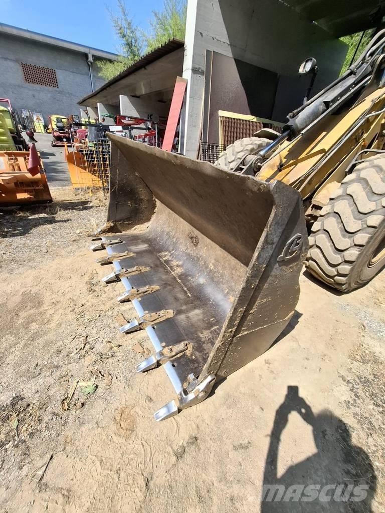 CAT 930 G Utovarivači na točkove