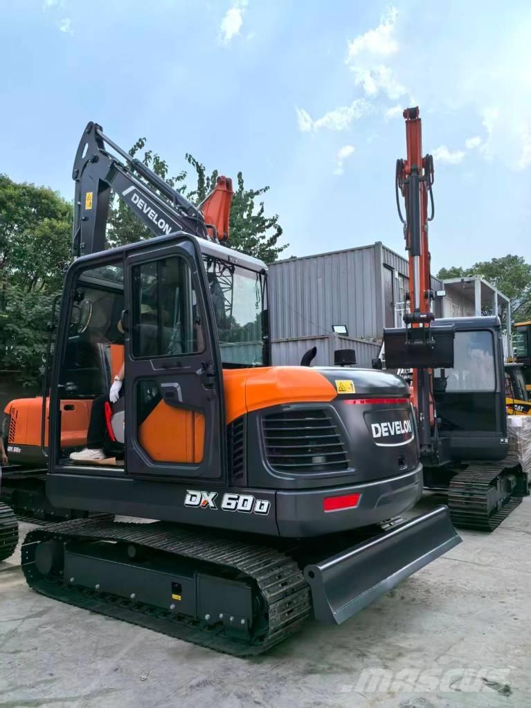 Develon DX 60 D Bageri guseničari