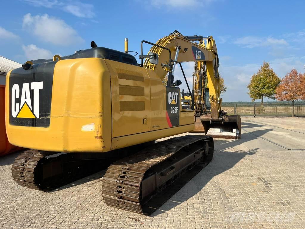 CAT 323 F L Bageri guseničari