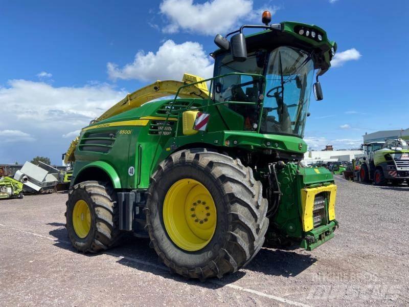 John Deere 8500i Mašine za stočnu hranu sa sopstvenim pogonom