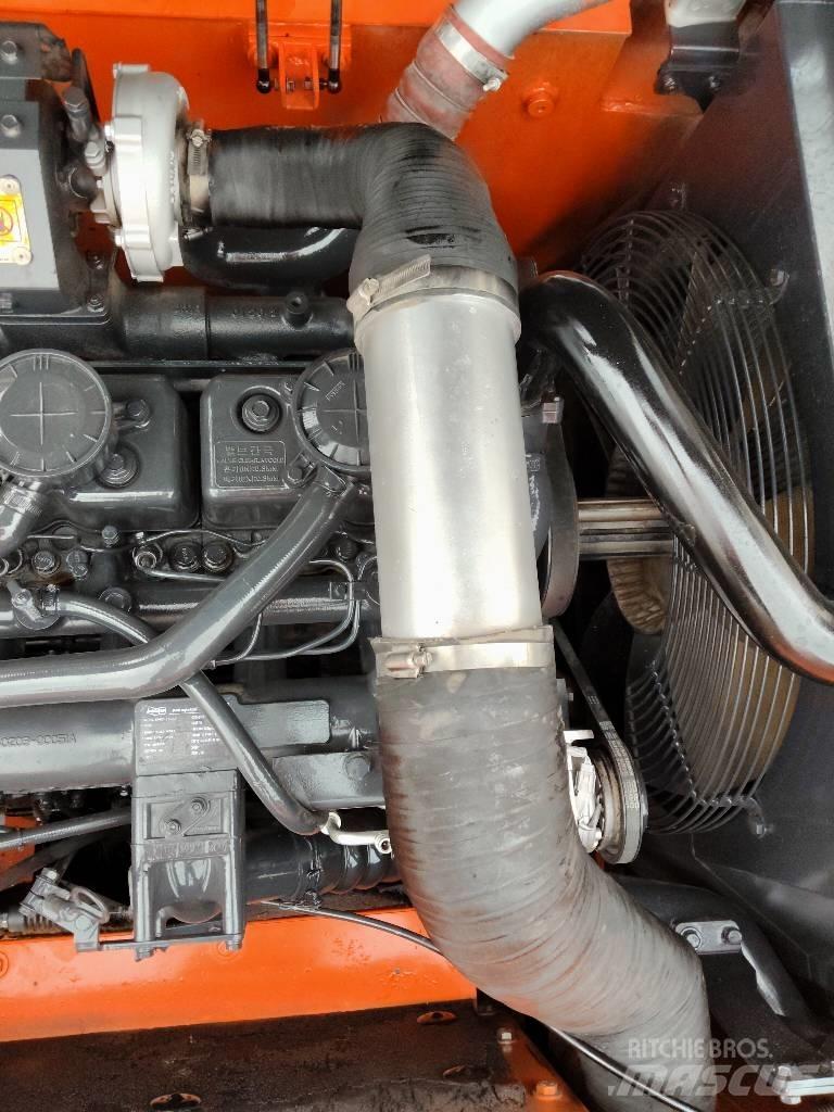 Doosan DX300 Bageri guseničari