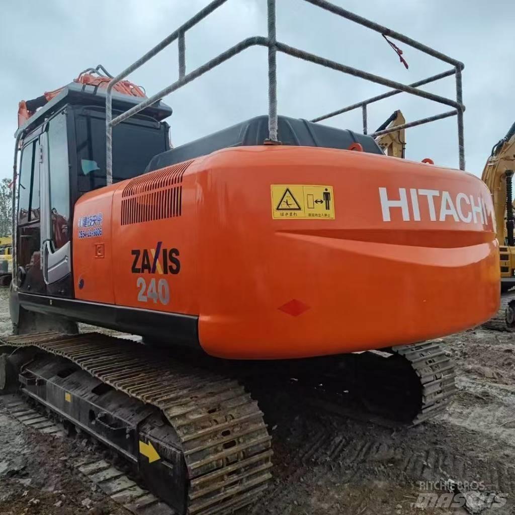Hitachi 240-3 Bageri guseničari