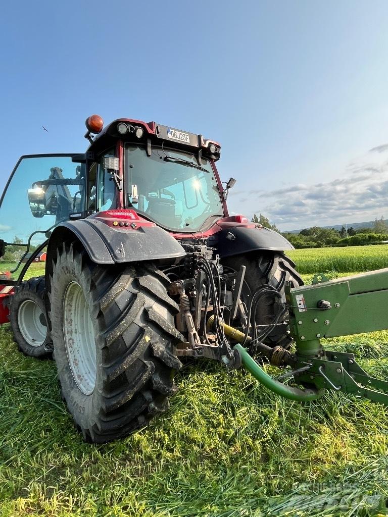 Valtra N155 Versu Traktori
