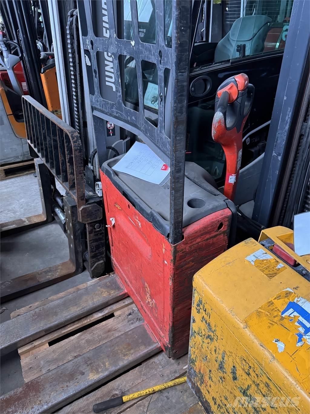 Linde T16 Ručni električni viljuškar