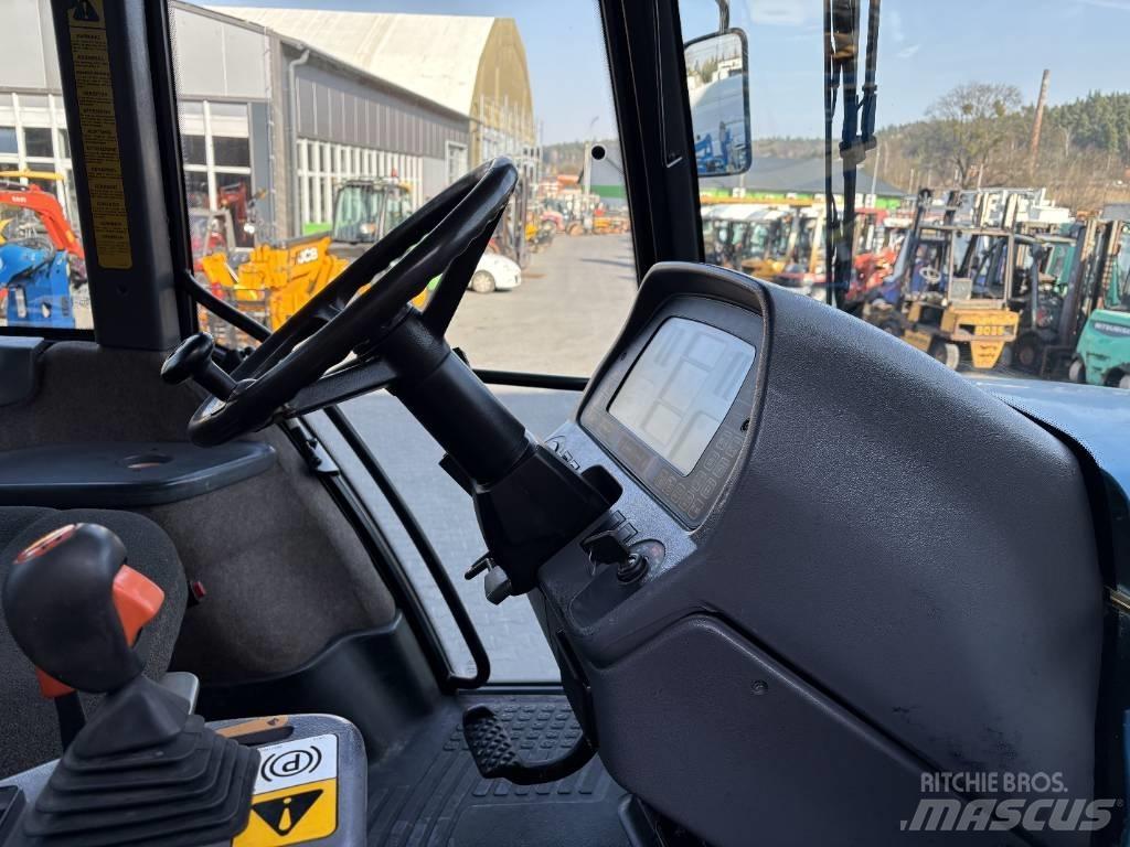 New Holland 8870 Traktori