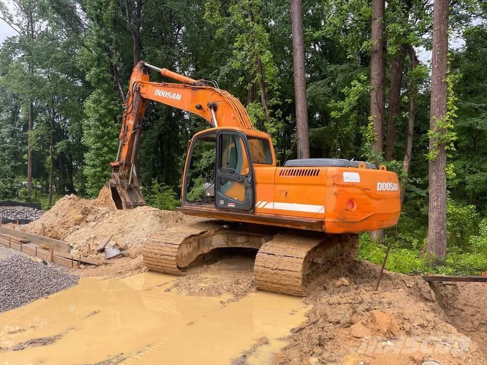Doosan DX 255 LC Bageri guseničari