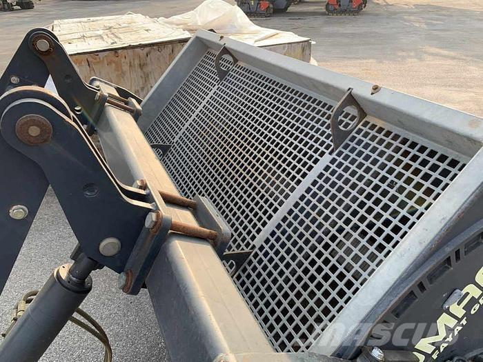 Bomag BS 180 Posipači soli i peska