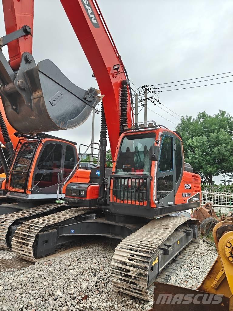 Doosan 225 LC-9C Bageri guseničari