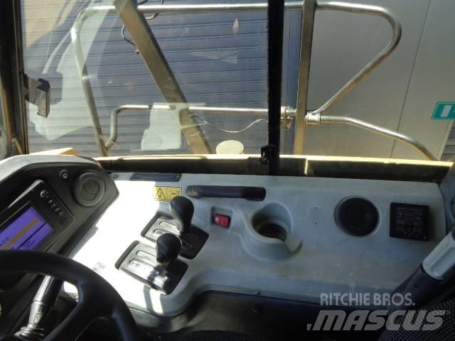 CAT 740 B Zglobni damperi