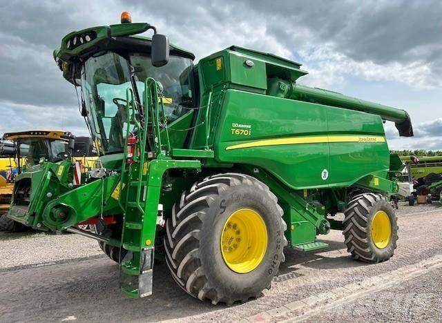 John Deere T 670 Kombajni