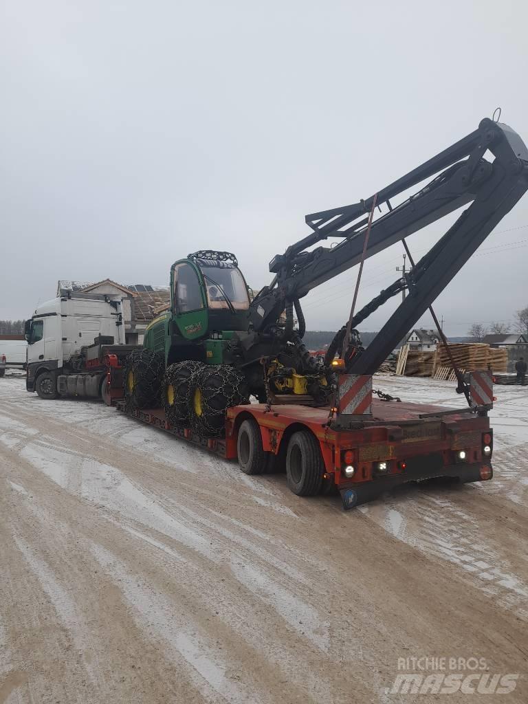 John Deere 1070 E Harversteri