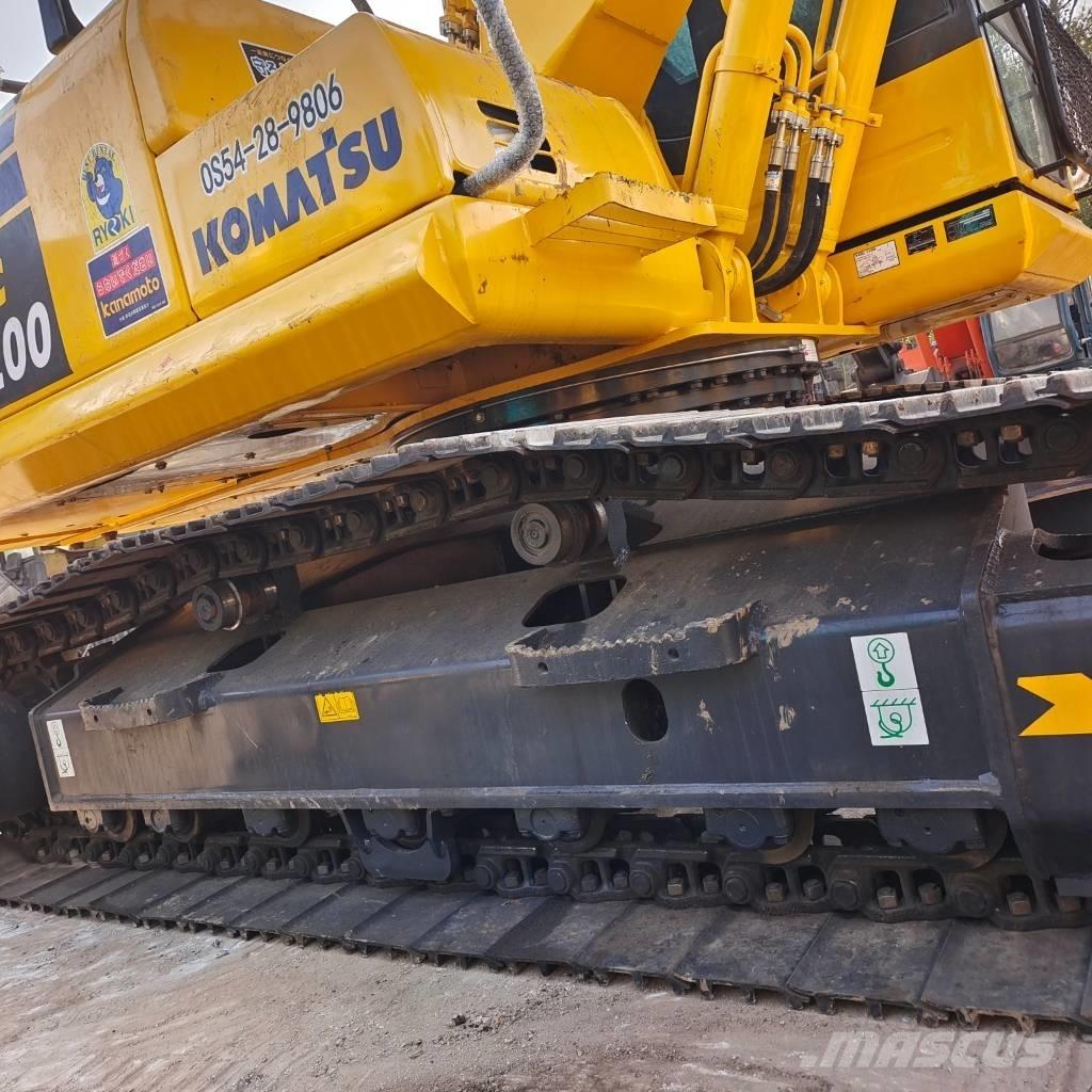 Komatsu PC 220 Bageri guseničari