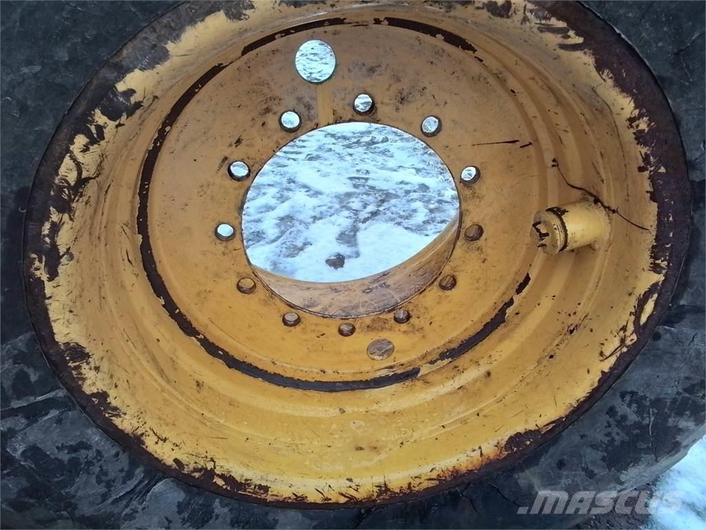 Rottne H20 24x30,5 Gume, točkovi i felne