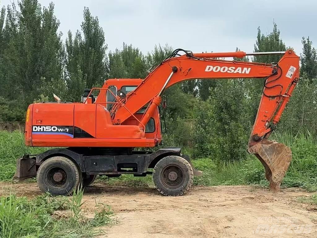 Doosan DH 150 W-7 Bageri točkaši