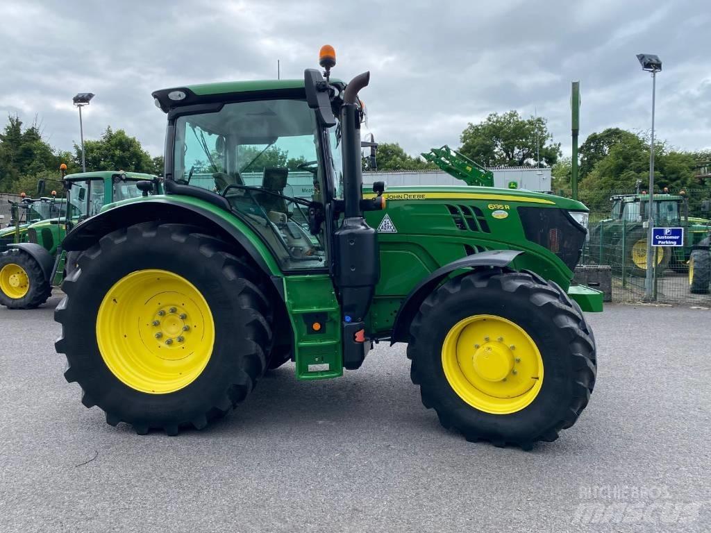 John Deere 6135R Traktori