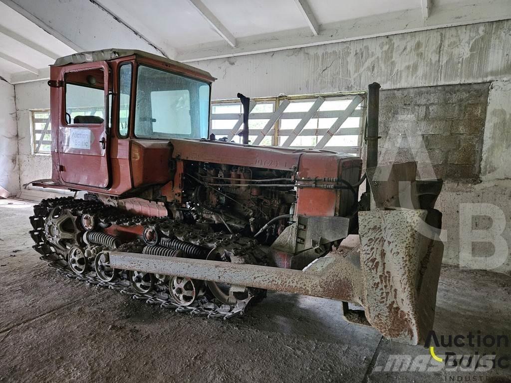  Onbekend DT-75 Buldožeri guseničari