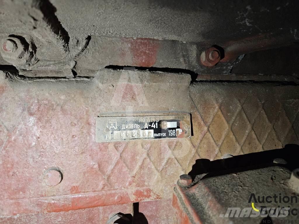  Onbekend DT-75 Buldožeri guseničari