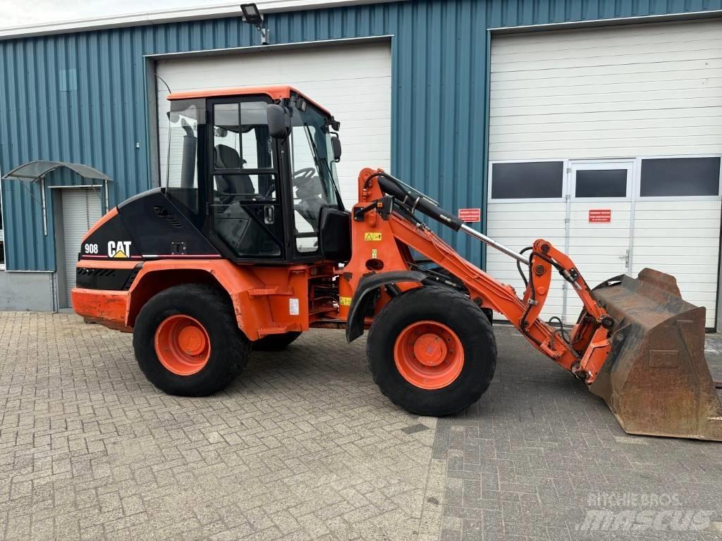 CAT 908 Utovarivači na točkove