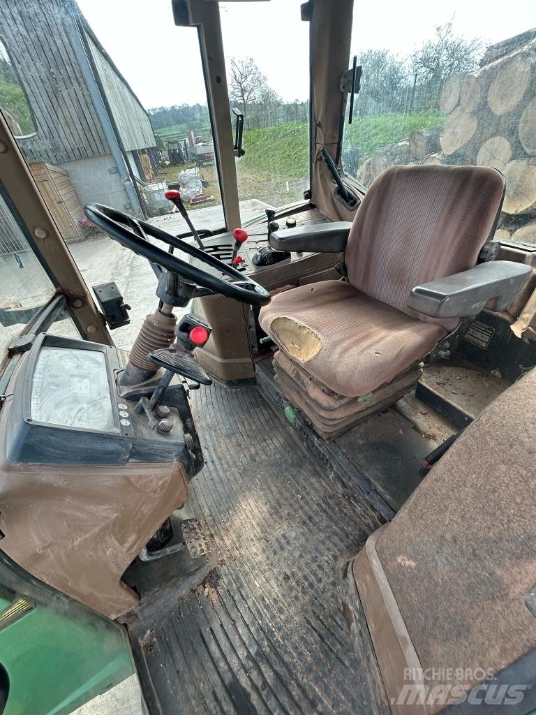 John Deere 6400 Manji traktori